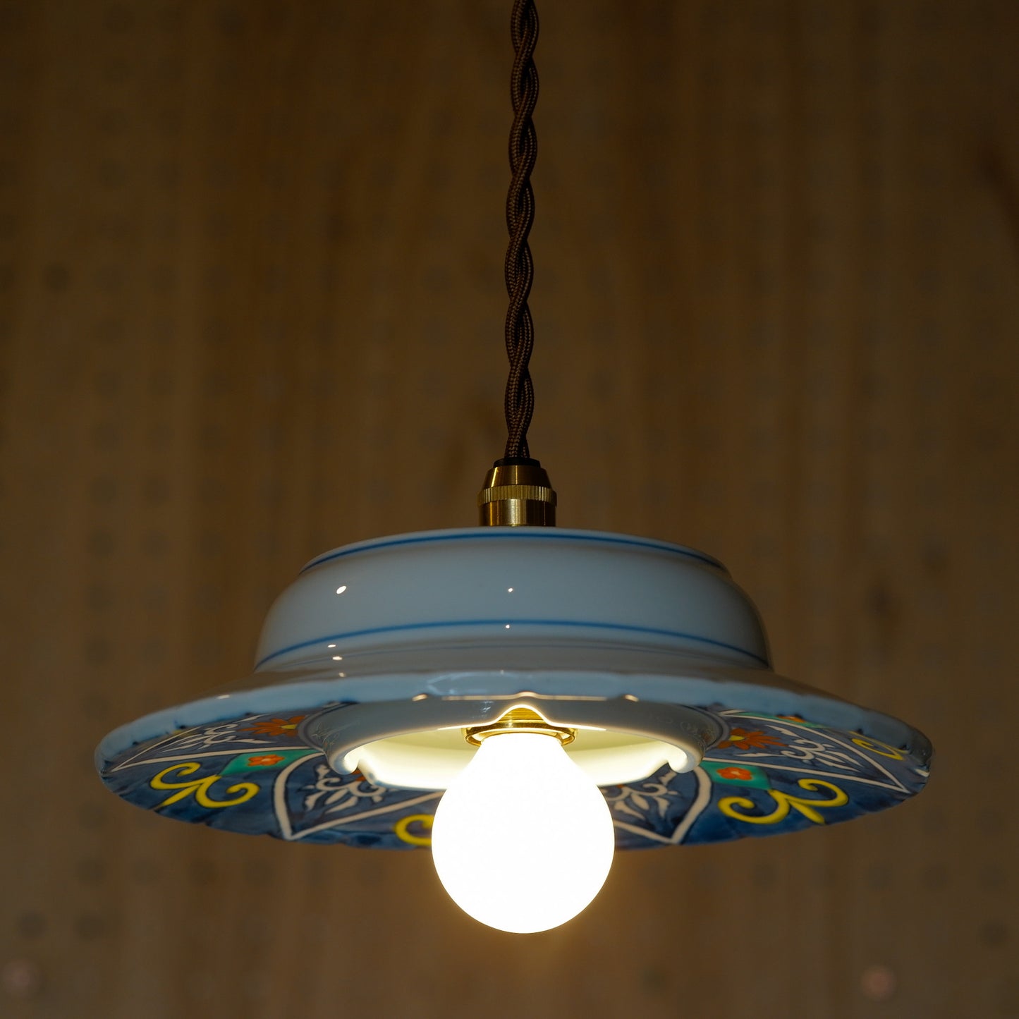 Arita ware | Eizan | Exotic atmosphere | Pendant light