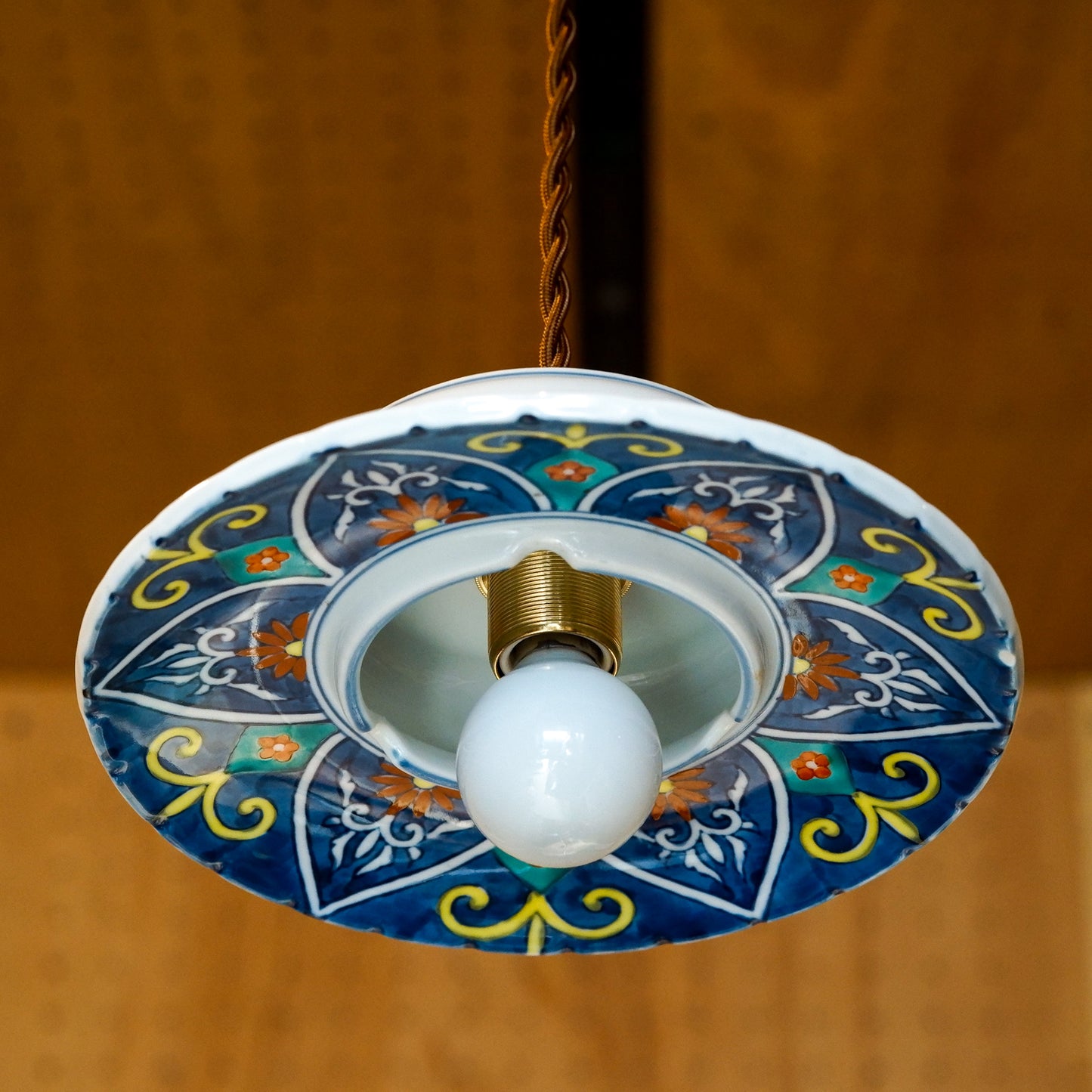 Arita ware | Eizan | Exotic atmosphere | Pendant light