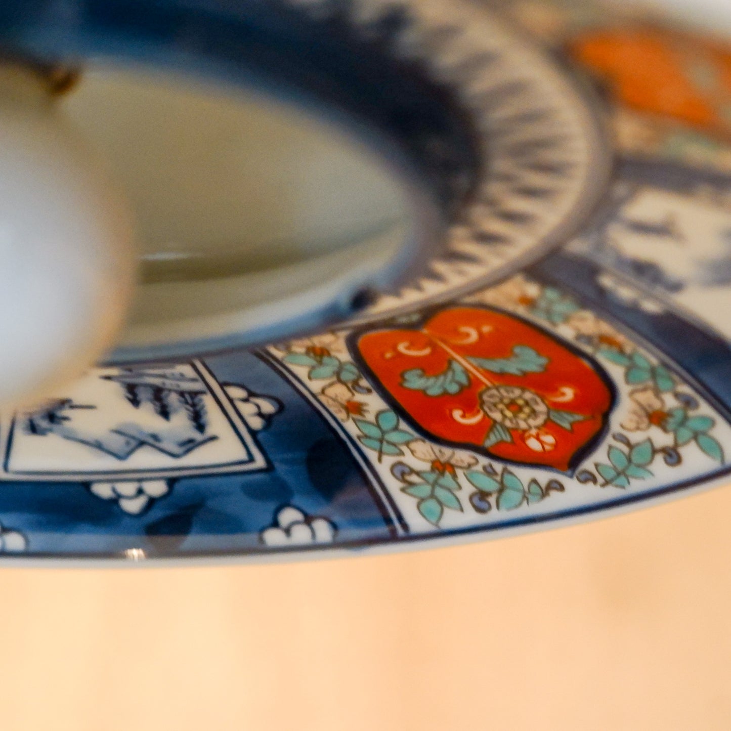 Arita ware | Dragon | Blue, red, green | Pendant light