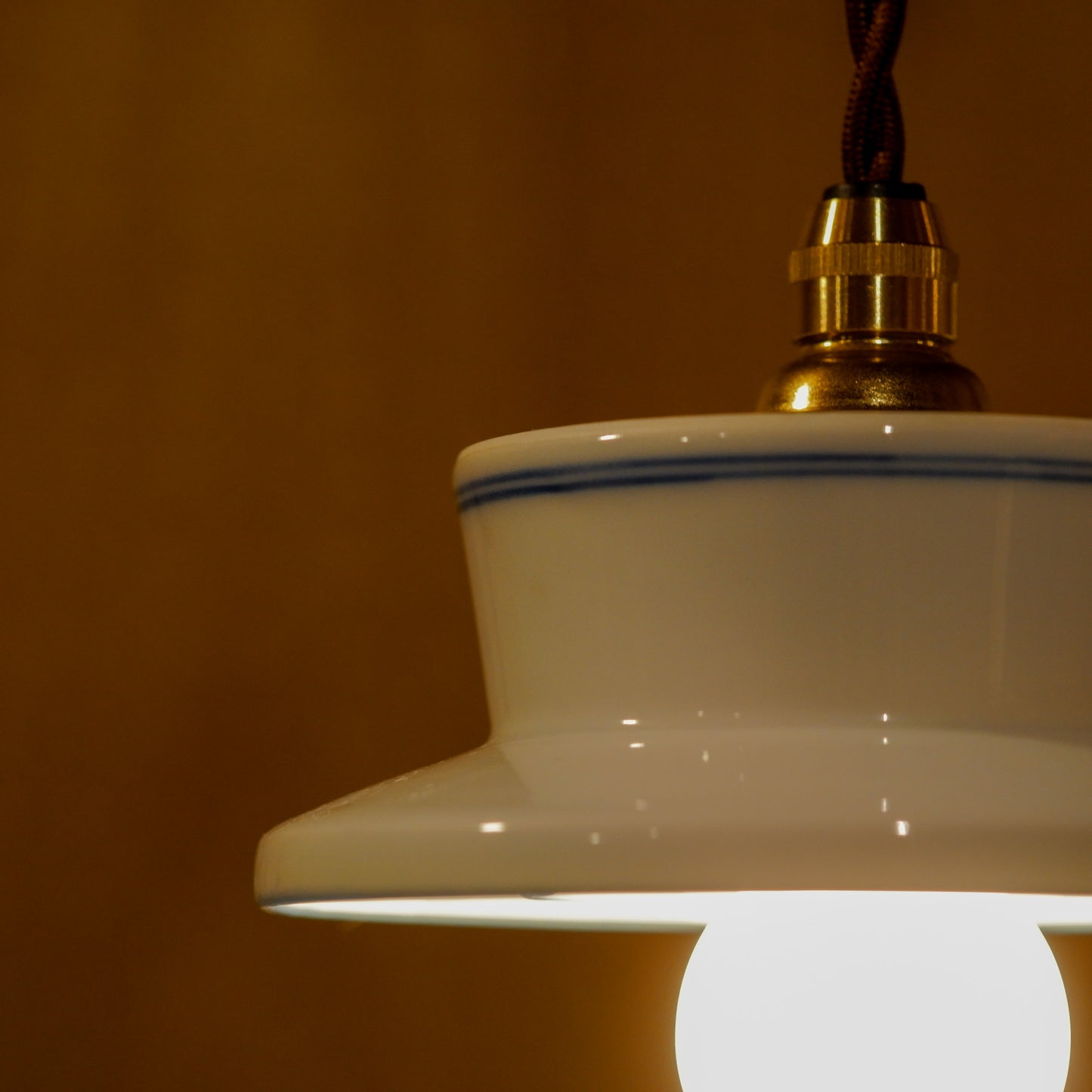 Arita ware | Golden green landscape | Pendant light
