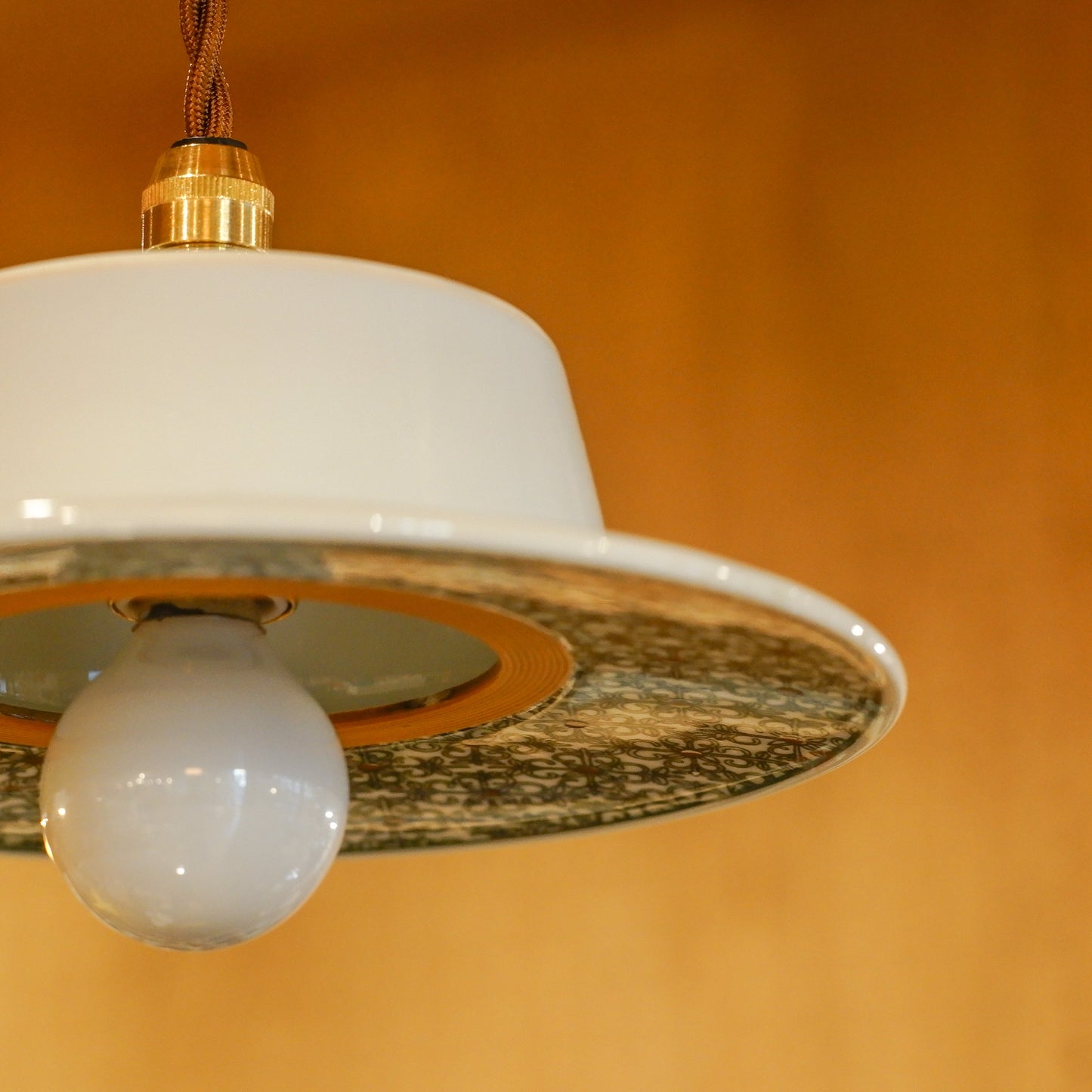 Hasami ware | Hakusan pottery | Pop | Modern | Pendant light
