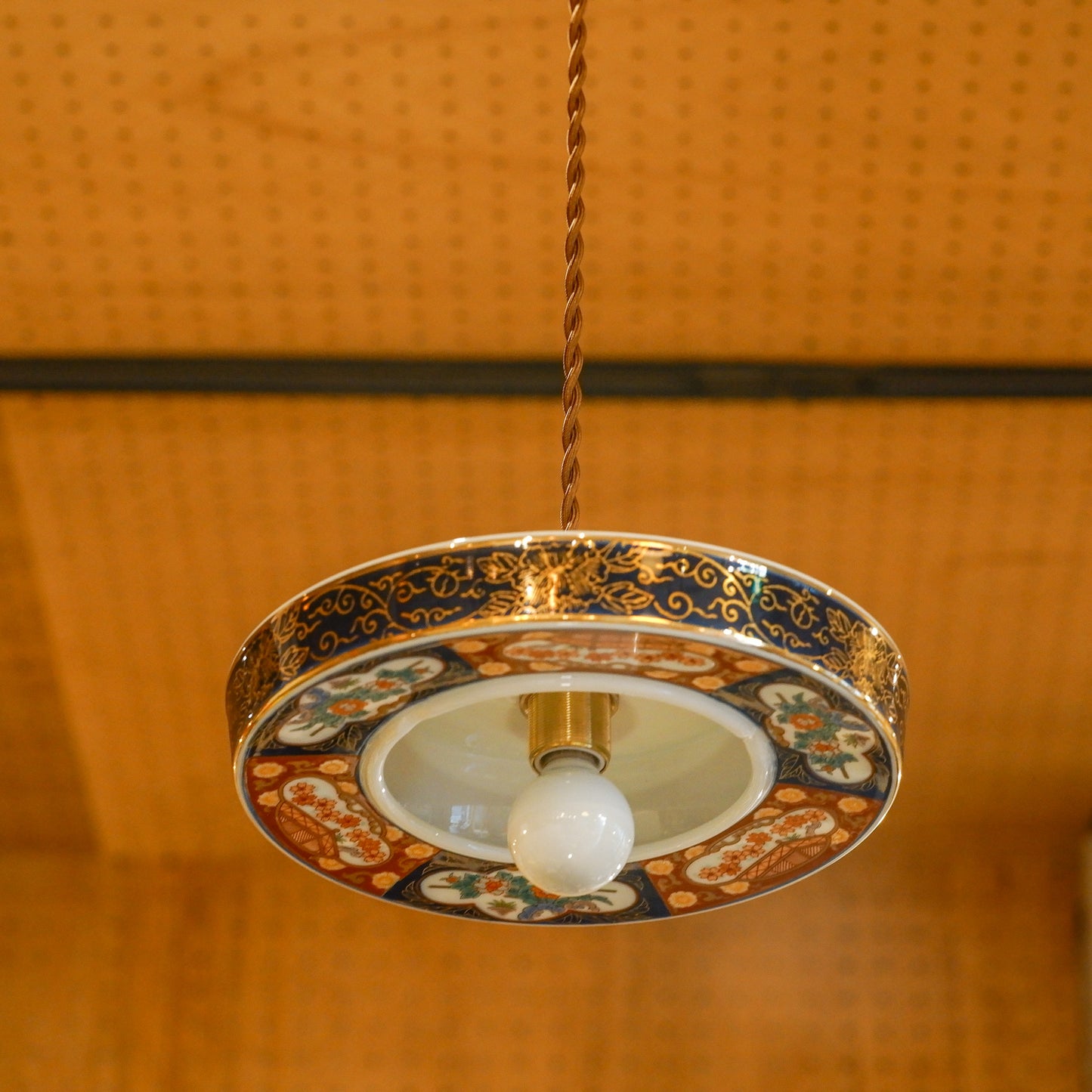 Arita ware | Shuho | Indigo and red | Pendant light