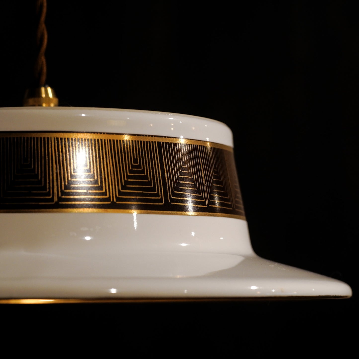 Kutani ware | Kutani Koryu | Blue grain | Gold decoration | Large plate | Pendant light