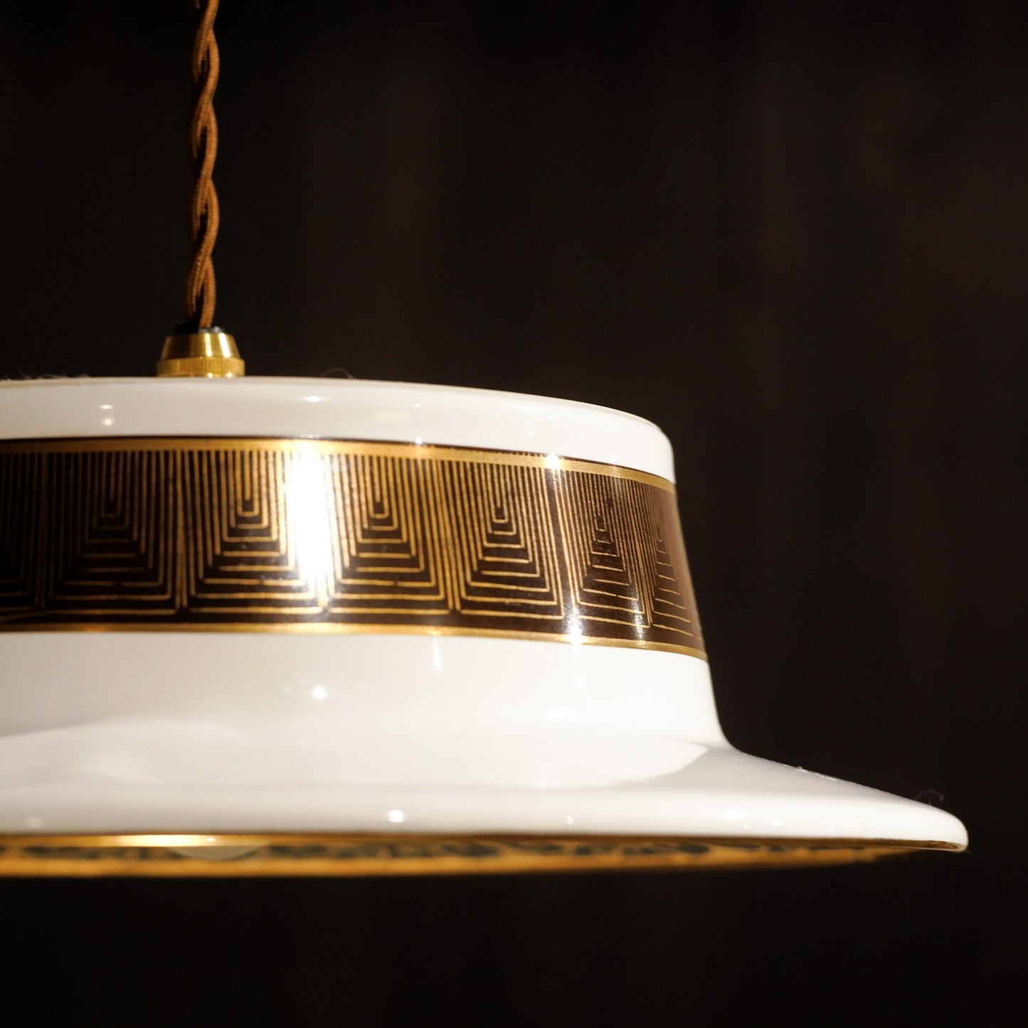 Kutani ware | Kutani Koryu | Blue grain | Gold decoration | Large plate | Pendant light