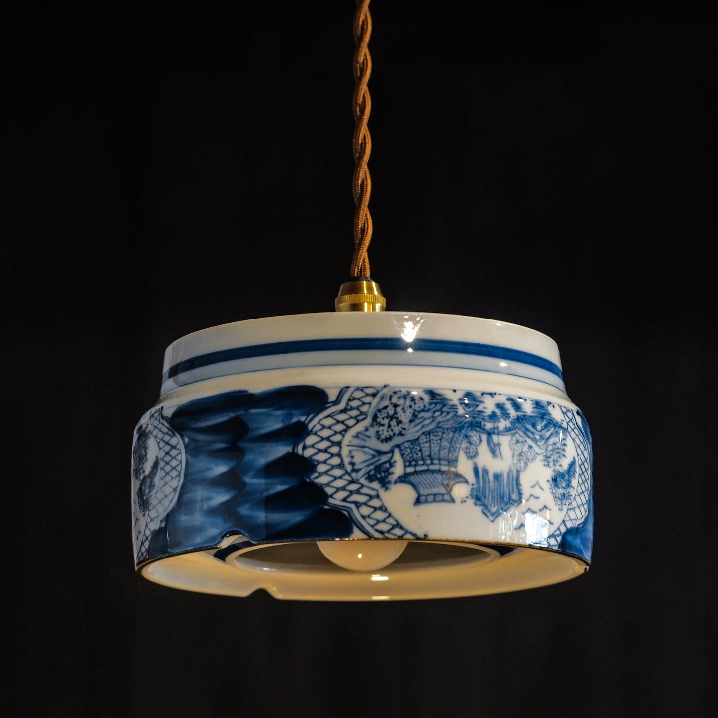 Arita ware | Seitouen | Landscape design | Pendant light
