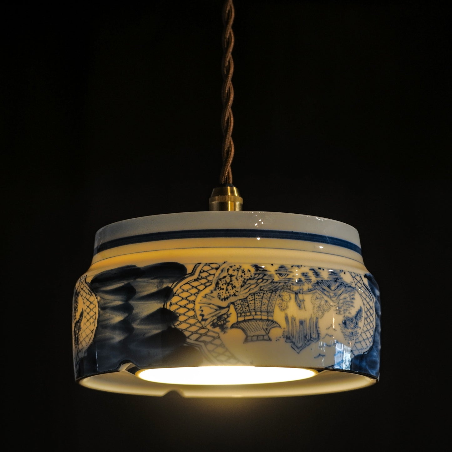 Arita ware | Seitouen | Landscape design | Pendant light