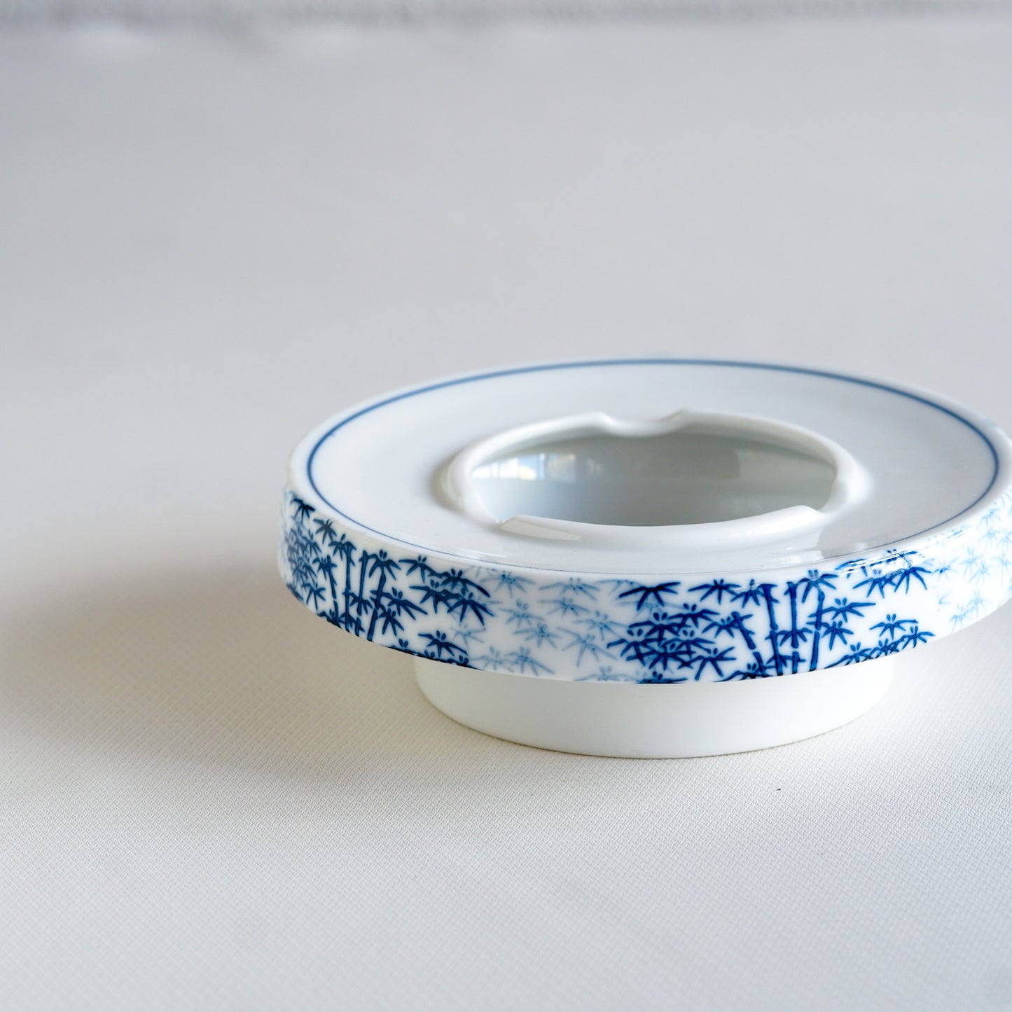 Unknown place of origin | Blue and white porcelain | Bamboo | Pendant light