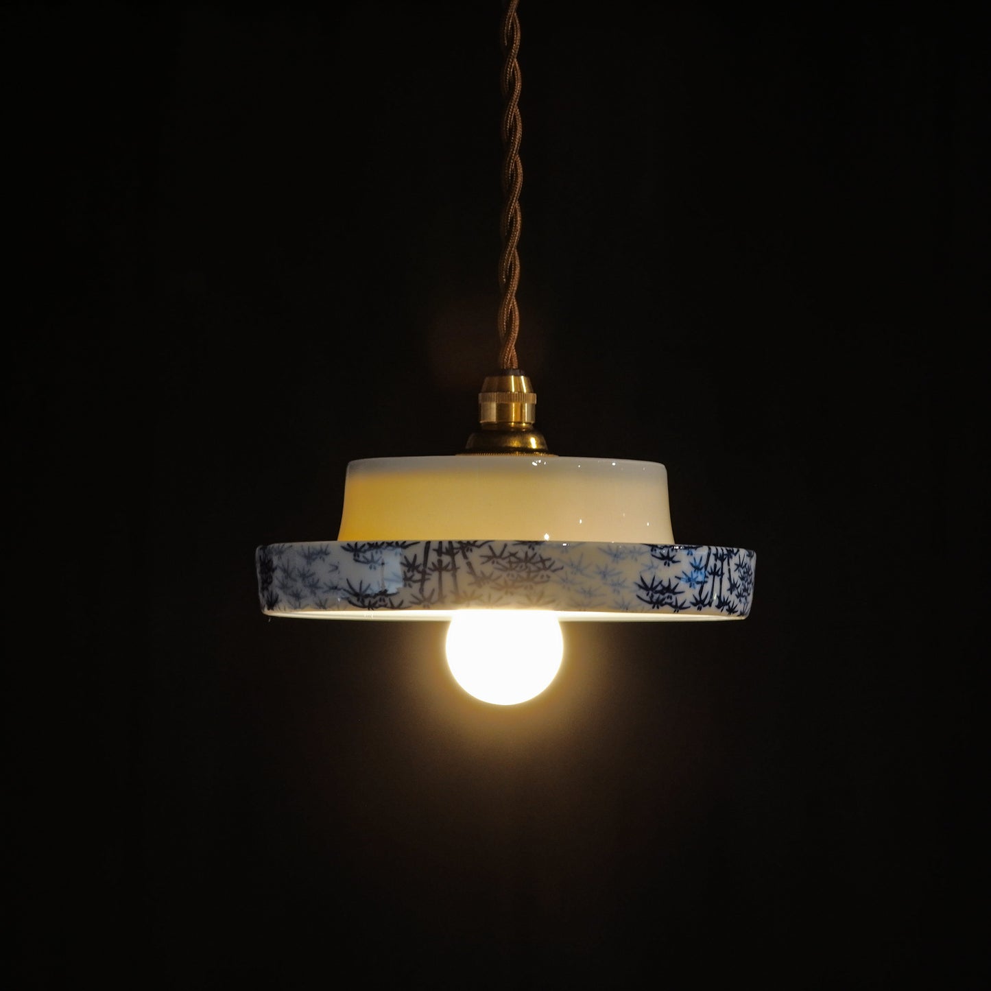 Unknown place of origin | Blue and white porcelain | Bamboo | Pendant light