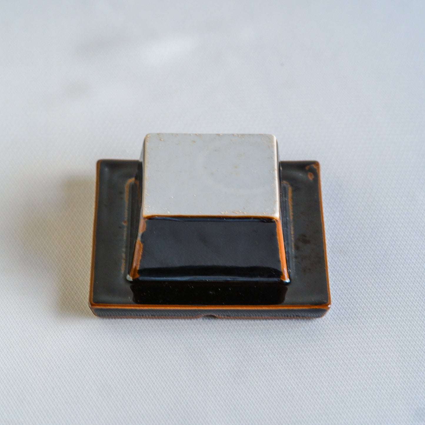 Place of production unknown | Corner | Black glaze | Pendant light