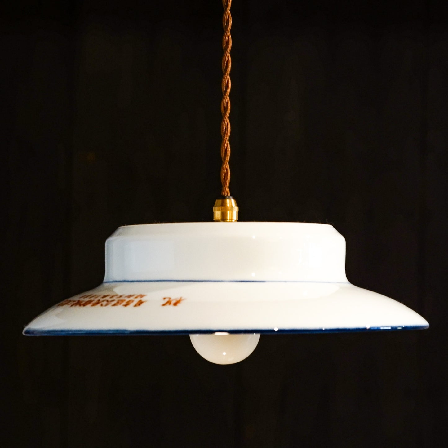 Unknown place of origin | Chinese child | Classical pattern | Blue and white porcelain | Pendant light