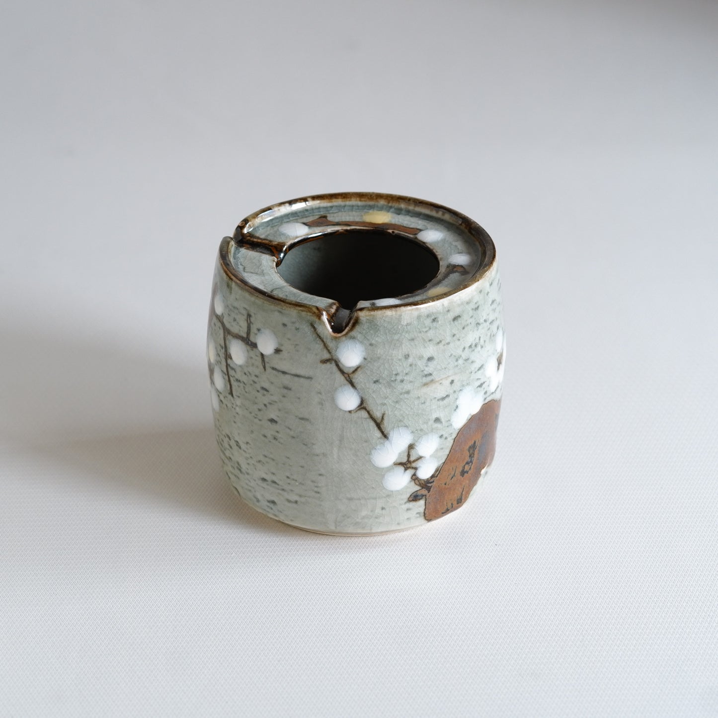 Unknown location | Plum blossoms | Barrel-shaped | Pendant light