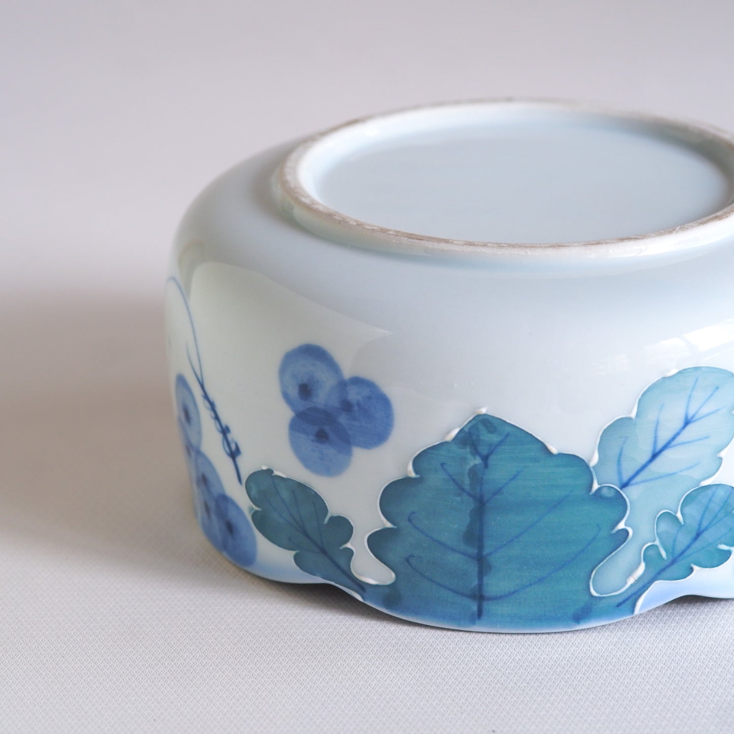 Unknown place of origin | Grape | Handmade | Pendant light