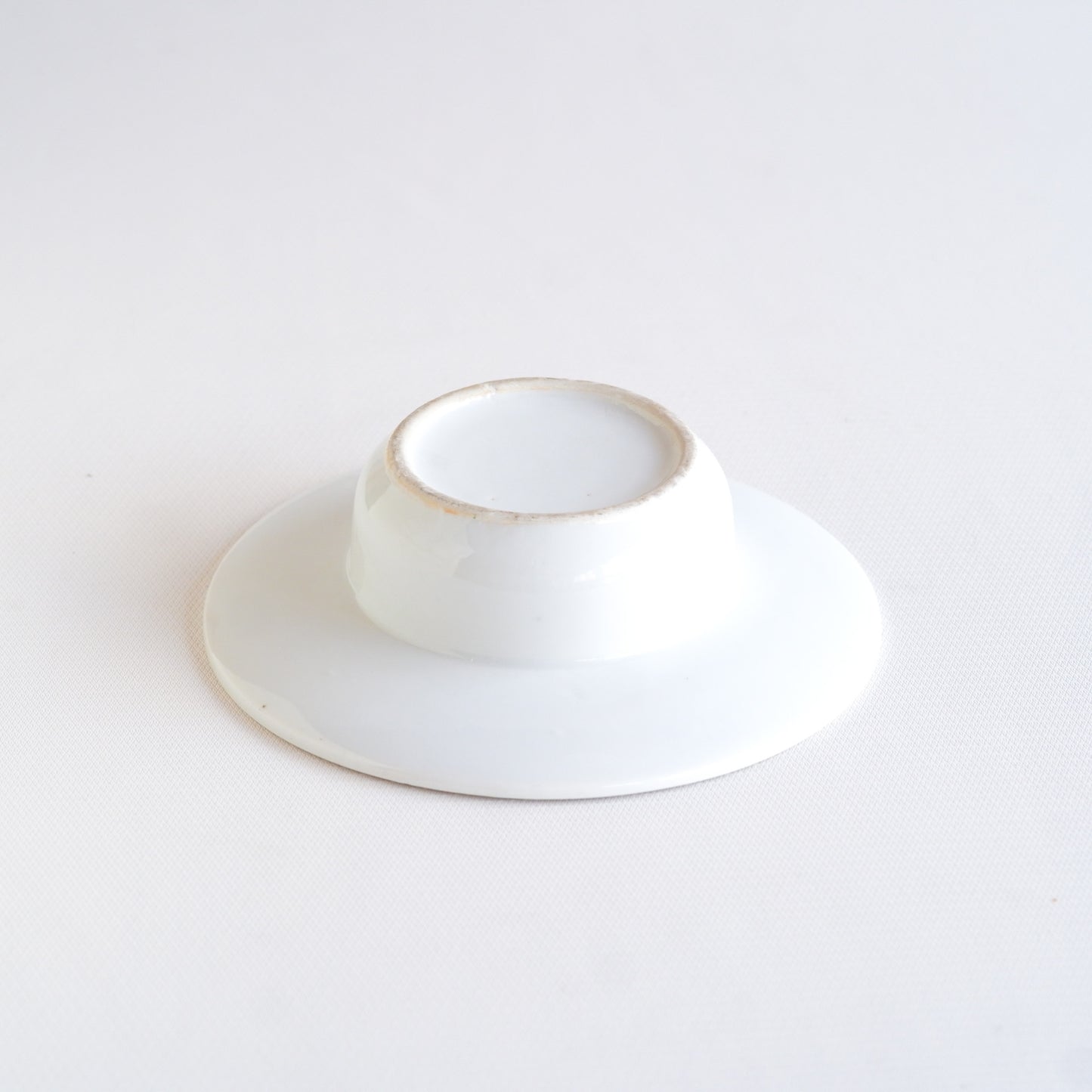Unknown place of origin | White porcelain | Simple | Green and gold | Pendant light