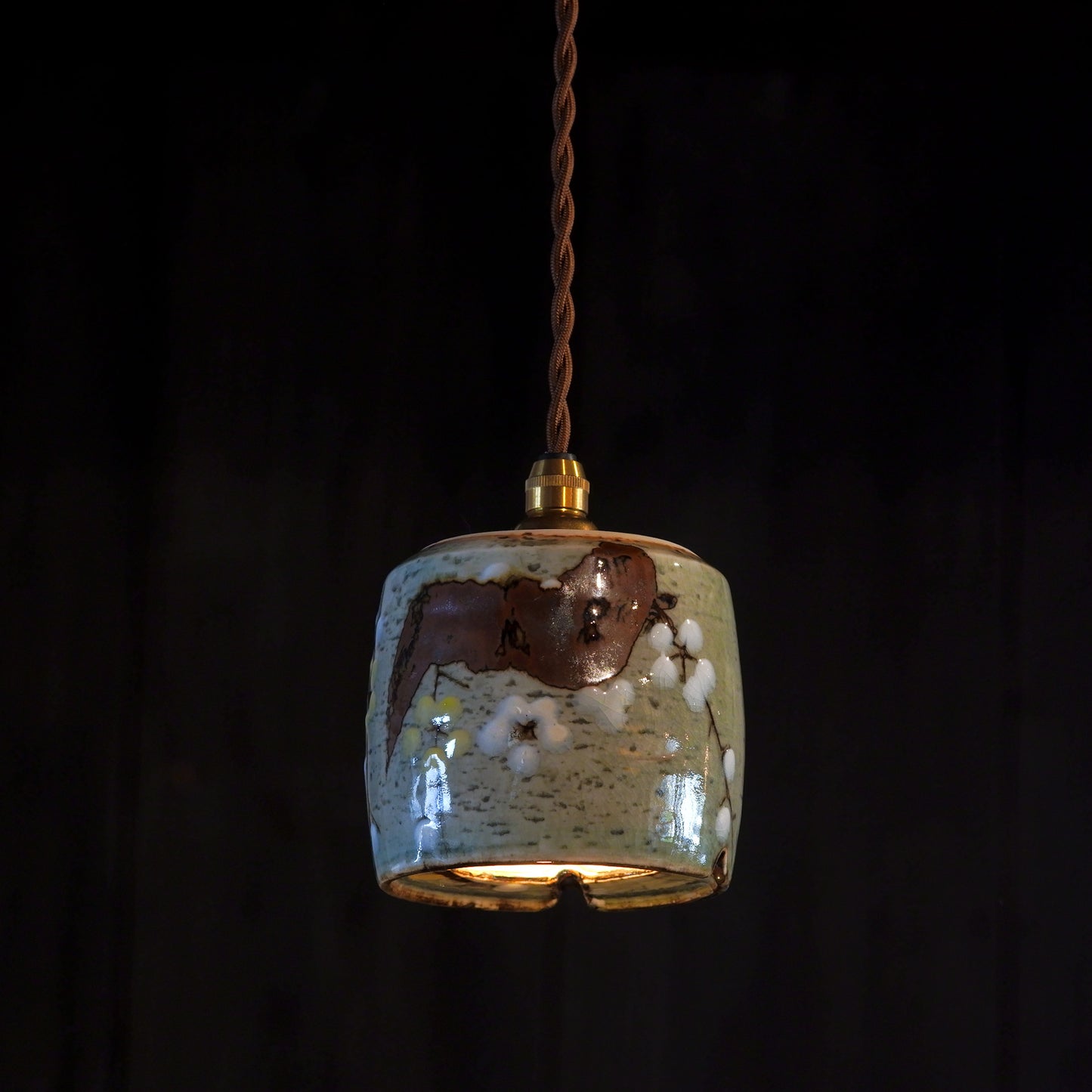 Unknown location | Plum blossoms | Barrel-shaped | Pendant light