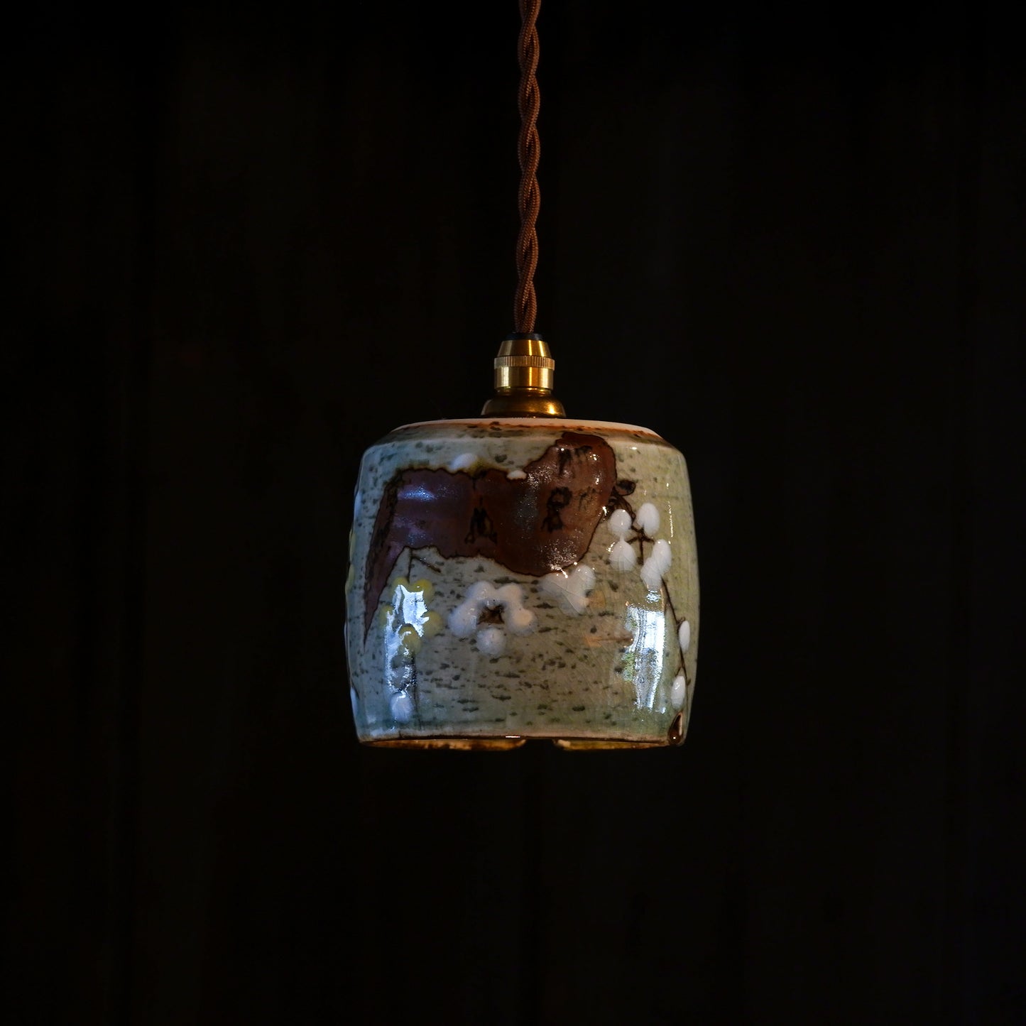 Unknown location | Plum blossoms | Barrel-shaped | Pendant light