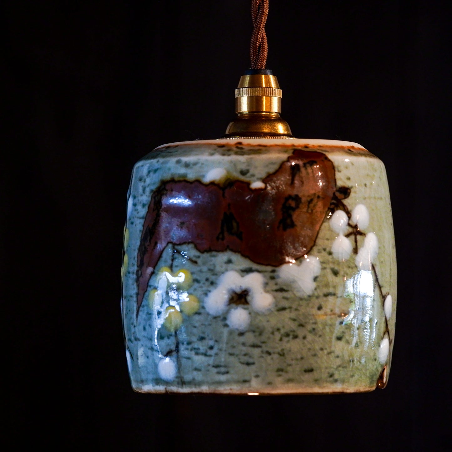 Unknown location | Plum blossoms | Barrel-shaped | Pendant light