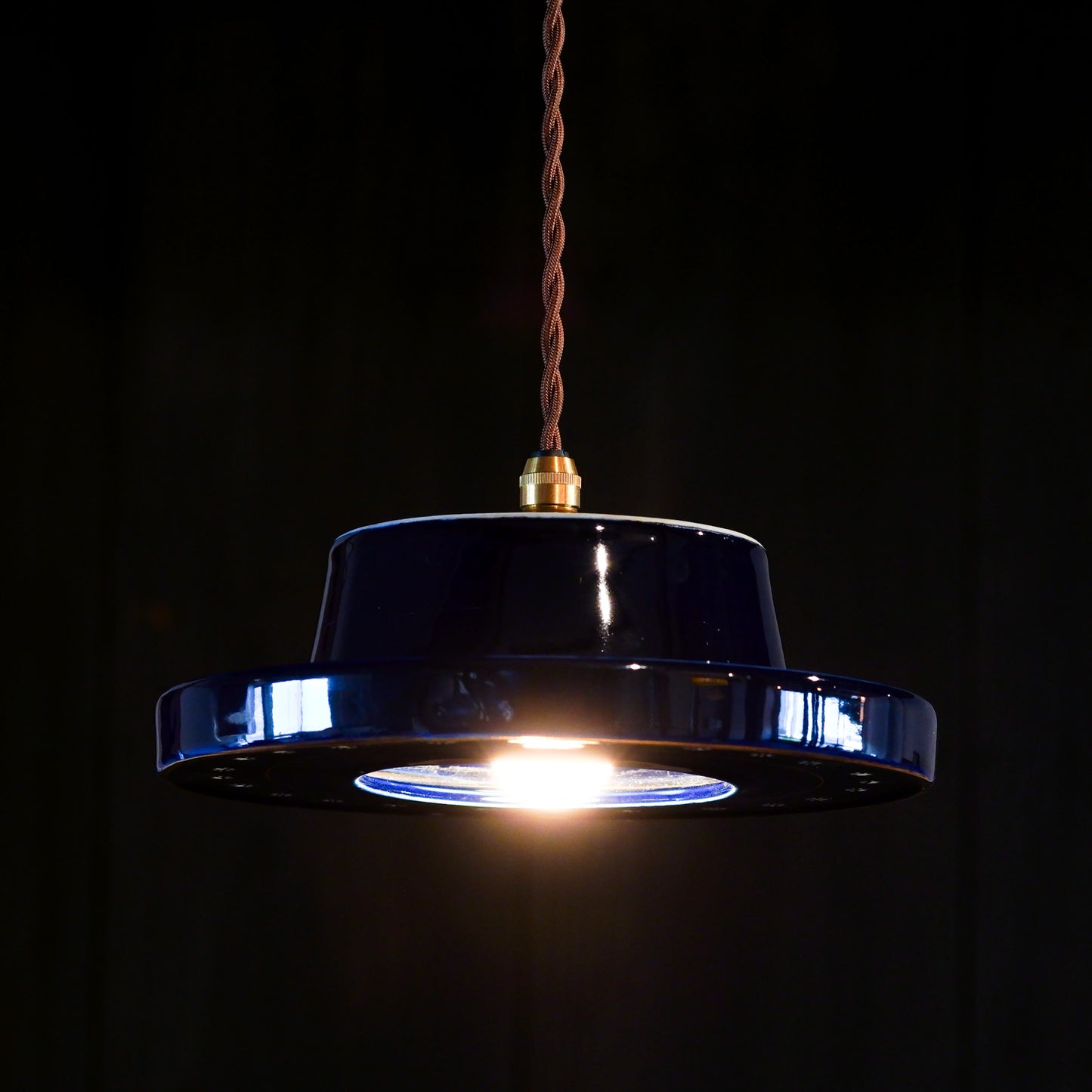 Unknown place of production | Lapis Lazuli | Small flower | Pendant light