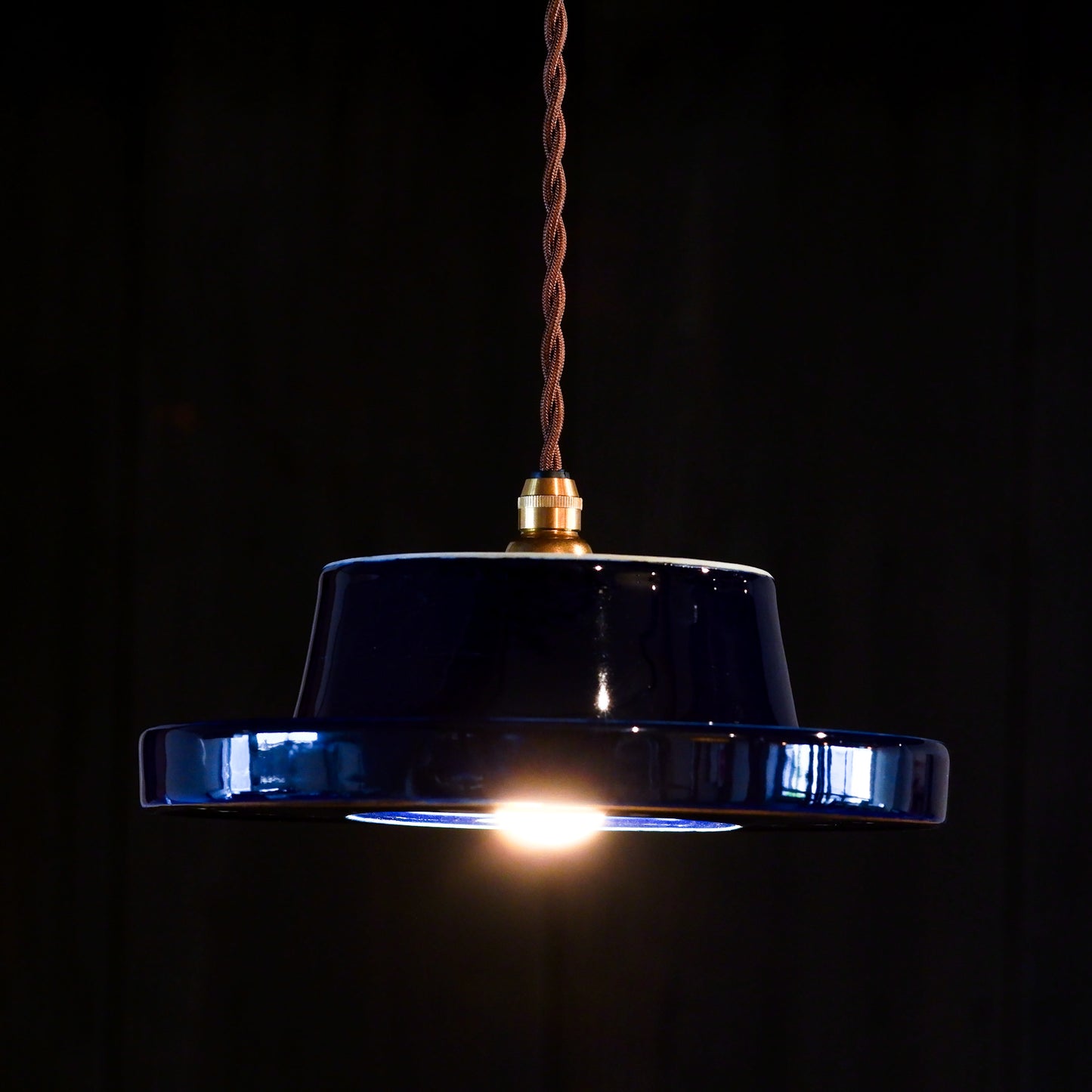 Unknown place of production | Lapis Lazuli | Small flower | Pendant light