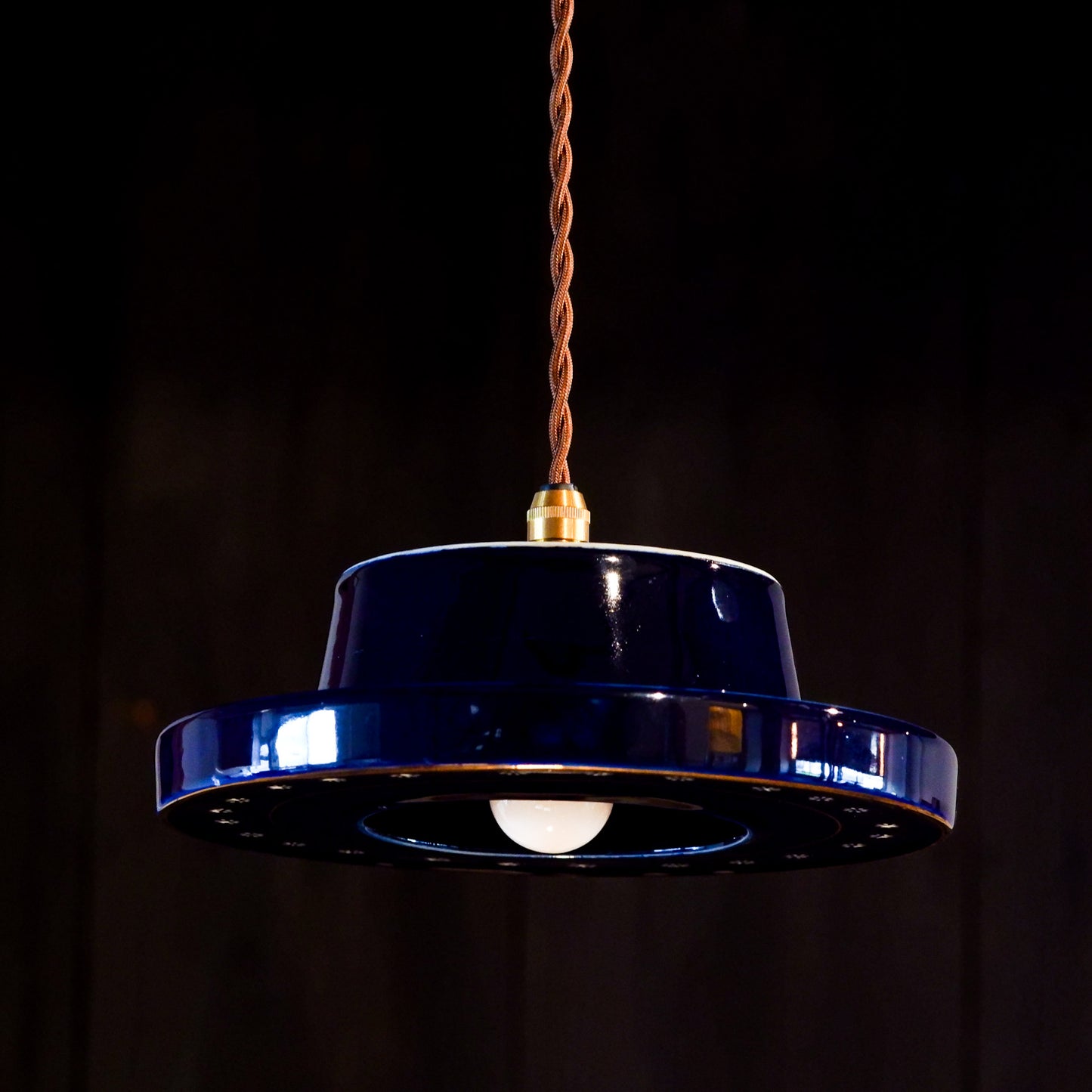 Unknown place of production | Lapis Lazuli | Small flower | Pendant light