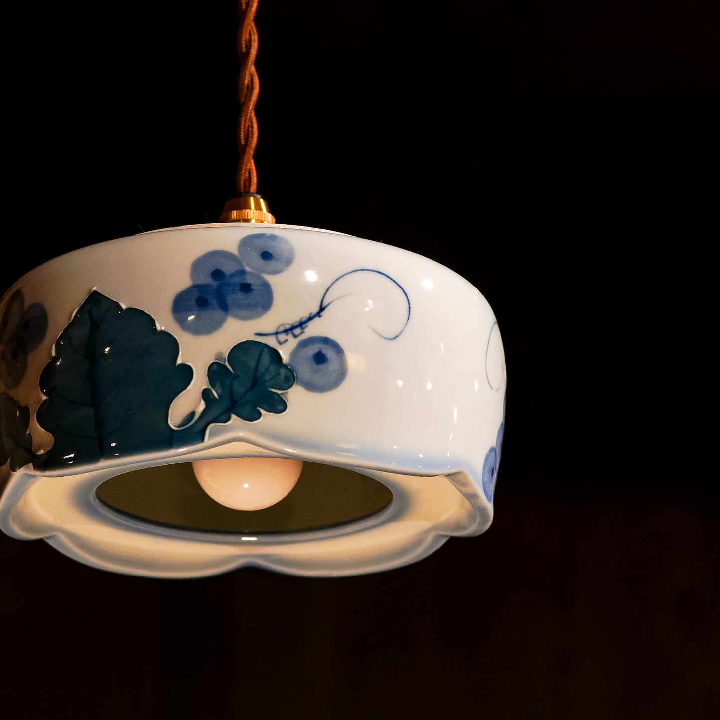 Unknown place of origin | Grape | Handmade | Pendant light