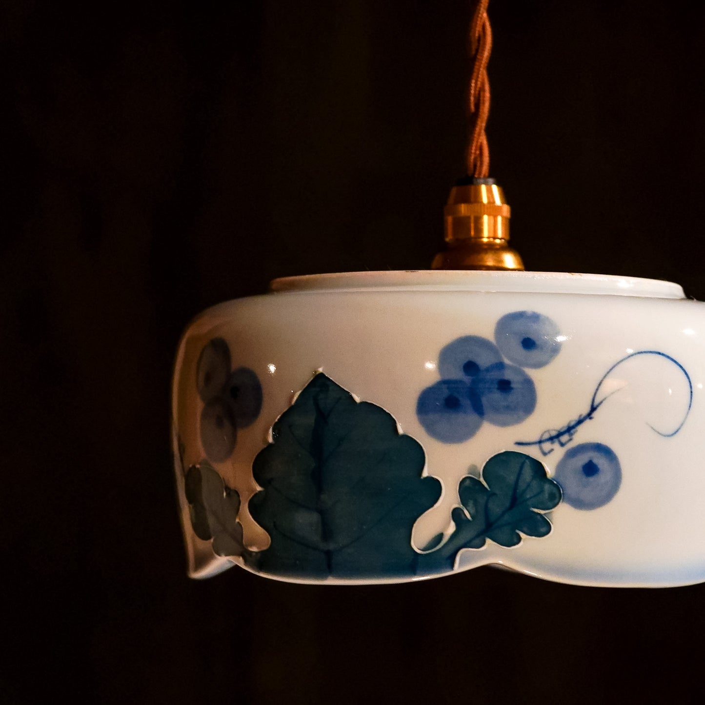 Unknown place of origin | Grape | Handmade | Pendant light