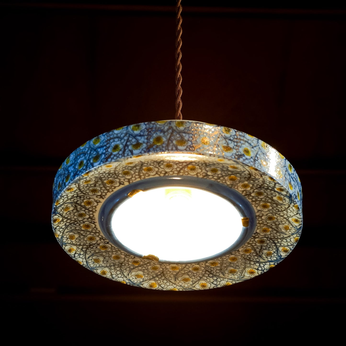 Kutani ware | Kutani Senryu | Plum blossoms | Blue, yellow, and gold | Pendant light
