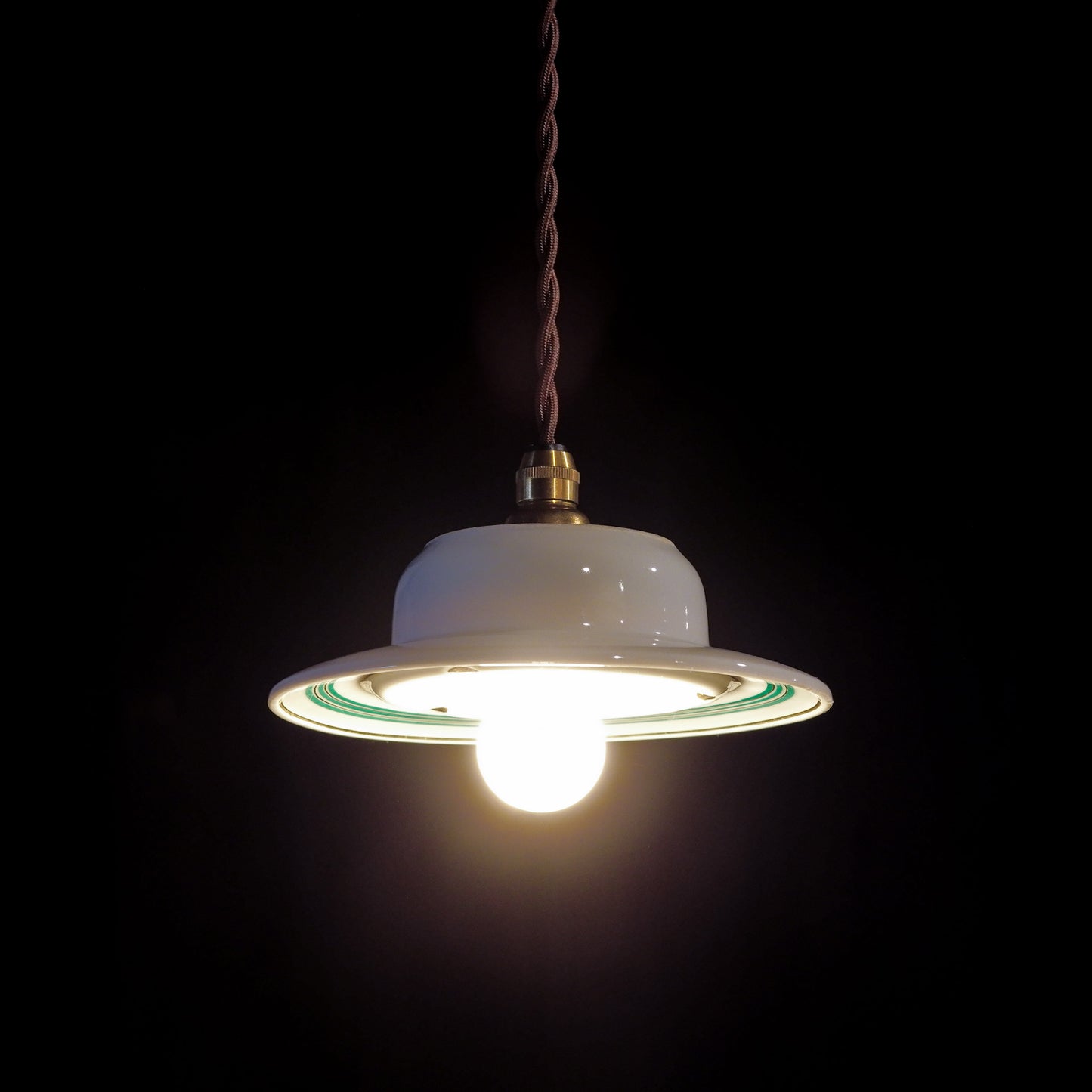 Unknown place of origin | White porcelain | Simple | Green and gold | Pendant light