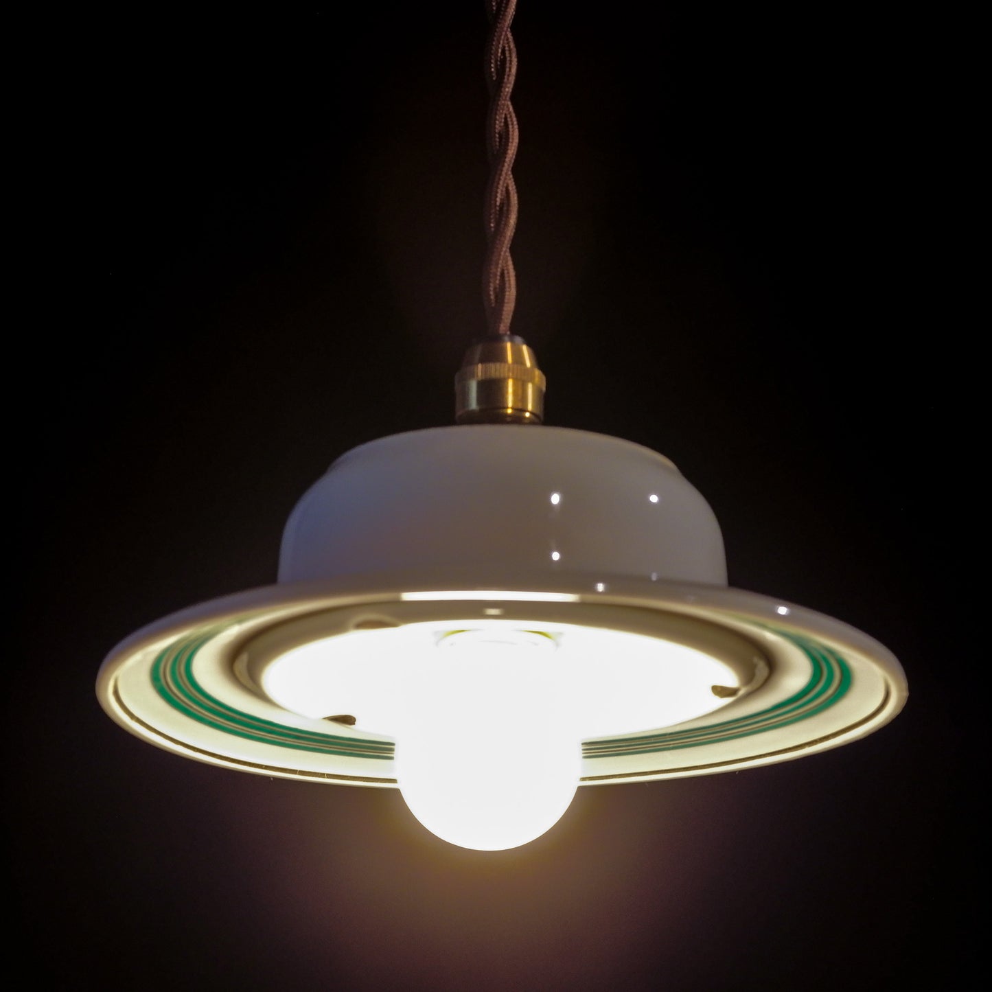 Unknown place of origin | White porcelain | Simple | Green and gold | Pendant light