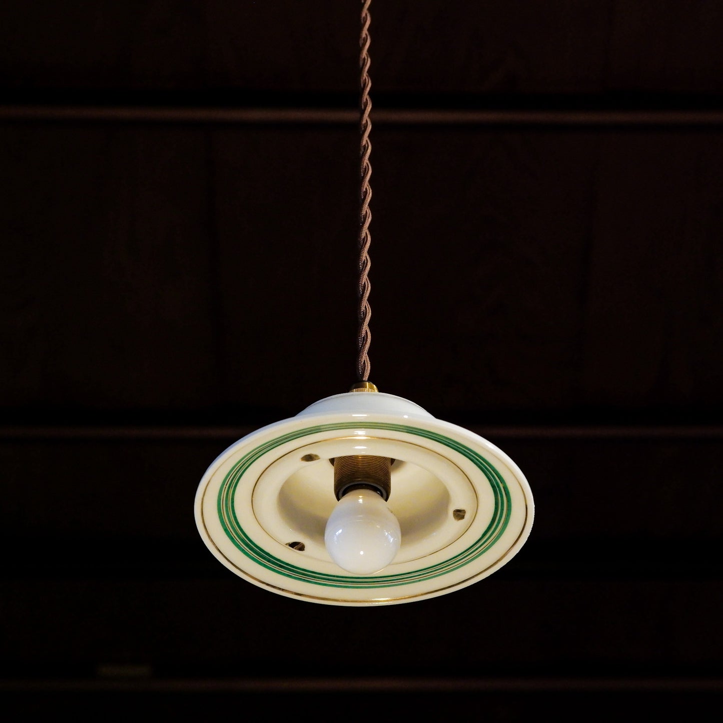 Unknown place of origin | White porcelain | Simple | Green and gold | Pendant light