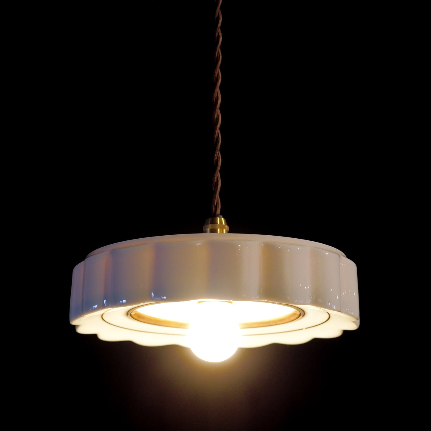 Noritake | White porcelain | Pleated | Pendant light