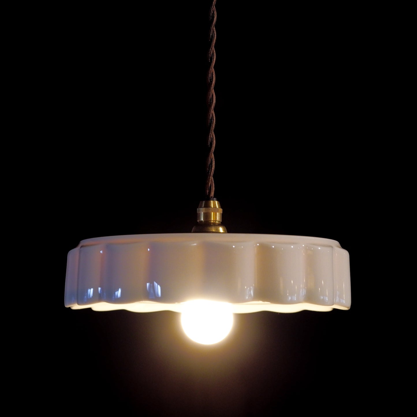 Noritake | White porcelain | Pleated | Pendant light