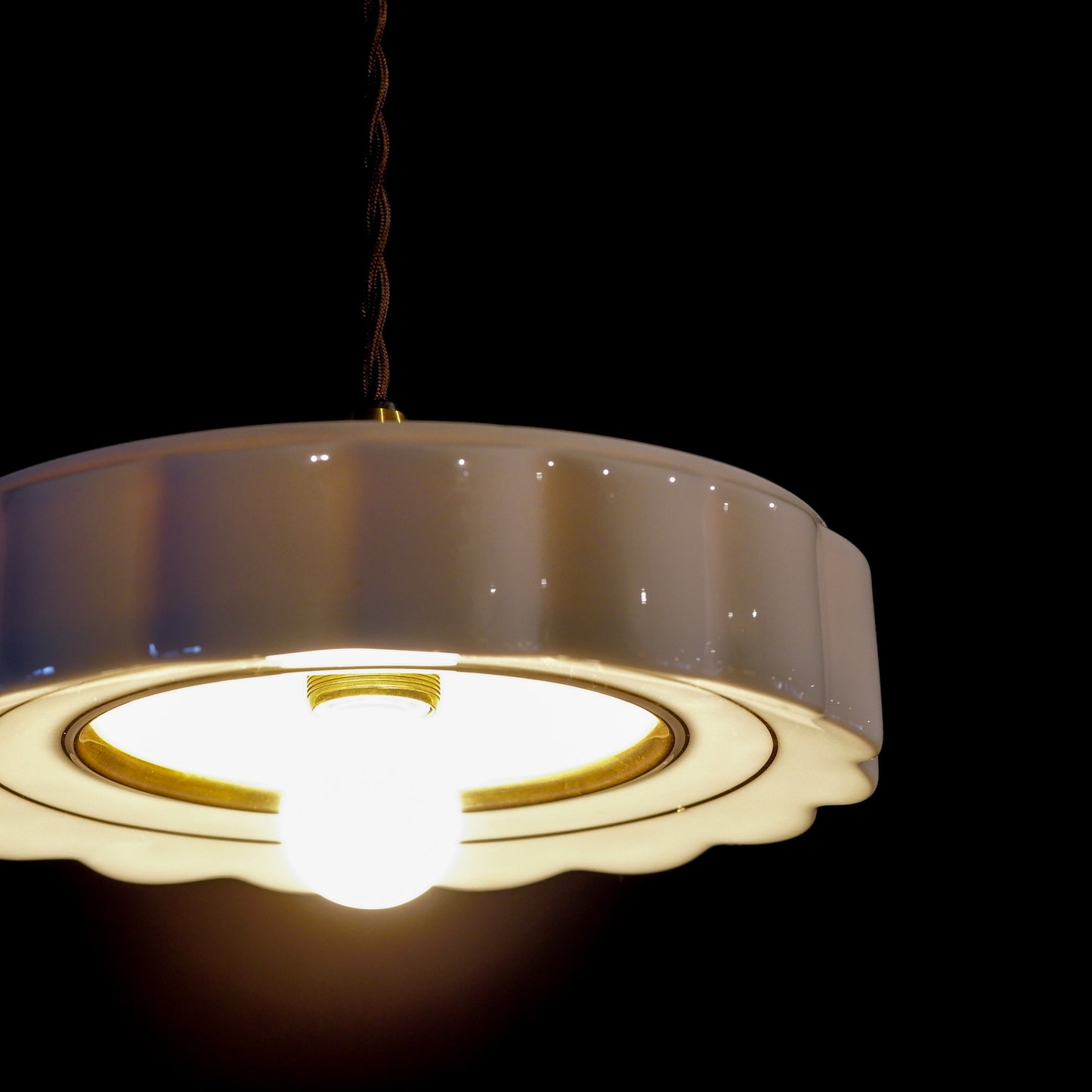 Noritake | White porcelain | Pleated | Pendant light