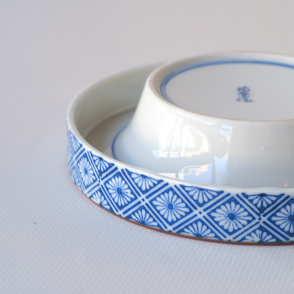 作地未詳｜菊菱｜染付｜ペンダントライト