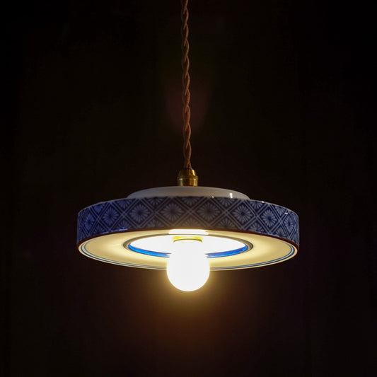 作地未詳｜菊菱｜染付｜ペンダントライト