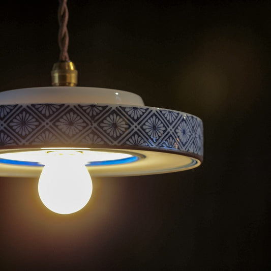 作地未詳｜菊菱｜染付｜ペンダントライト