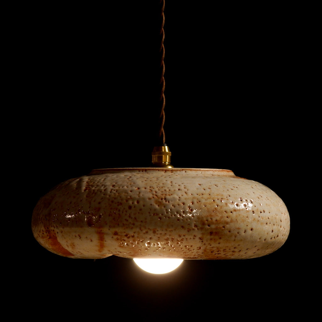 作地未詳｜美濃焼(?)｜土｜鉄点｜ペンダントライト