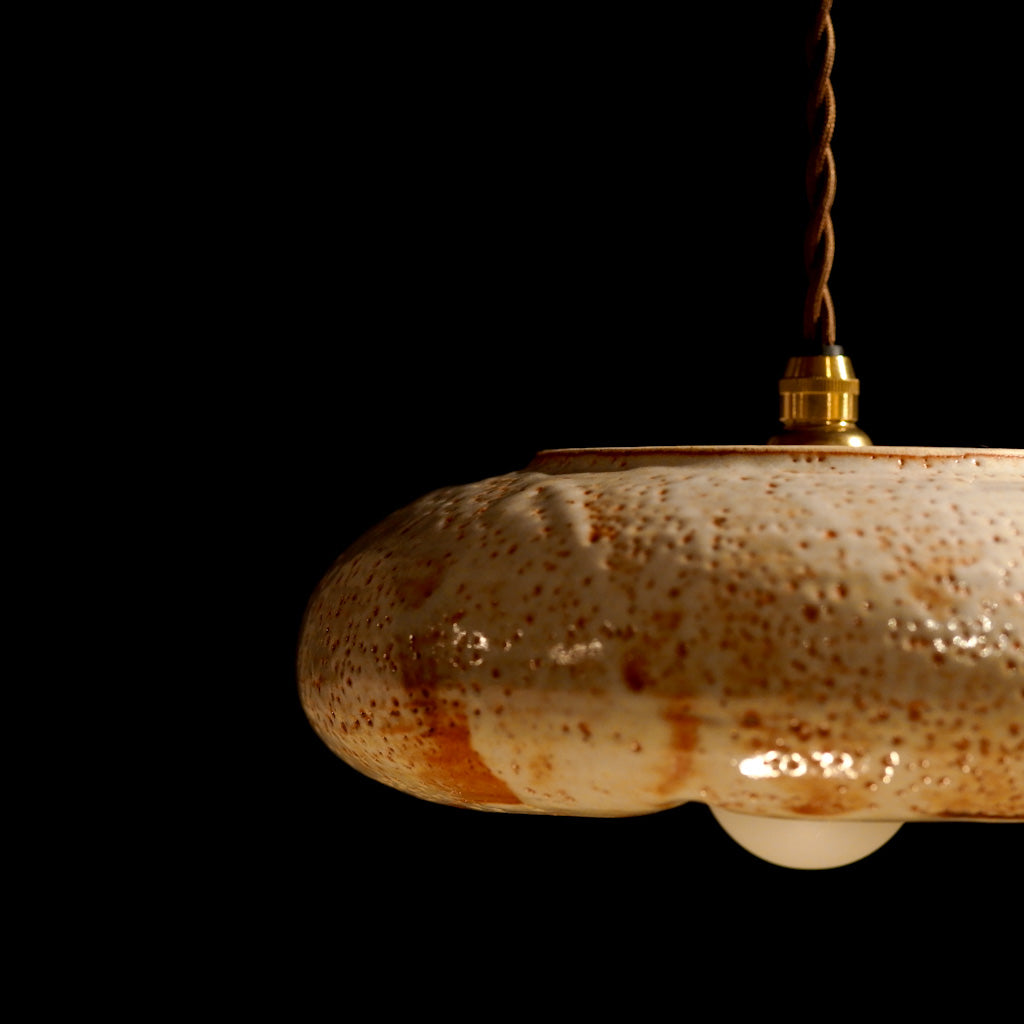 作地未詳｜美濃焼(?)｜土｜鉄点｜ペンダントライト