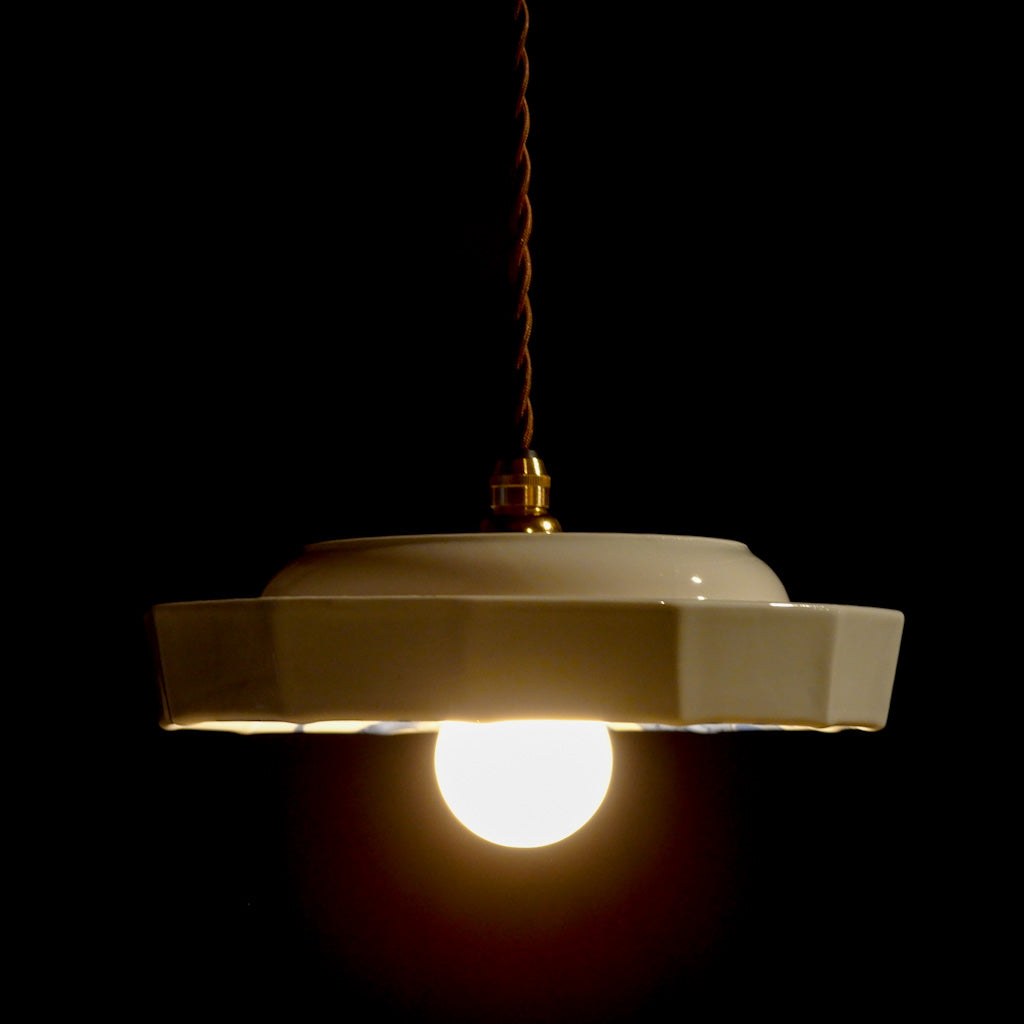 作地未詳｜軍配｜白磁｜ペンダントライト