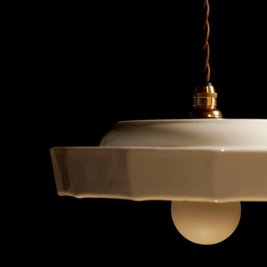 作地未詳｜軍配｜白磁｜ペンダントライト