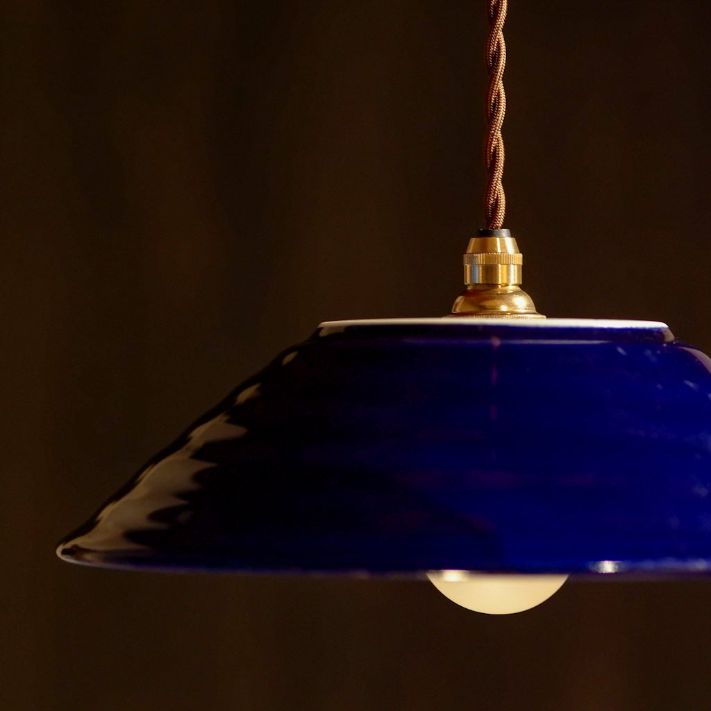 作地未詳｜藍釉薬｜黒刷毛引き｜ペンダントライト