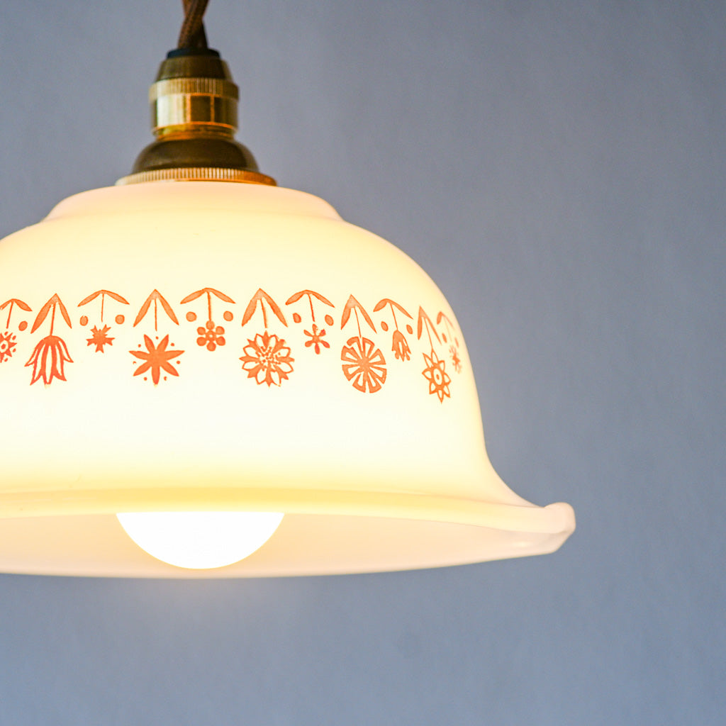 GLASBAKE｜キャセロール｜ミルクガラス｜赤｜ペンダントライト