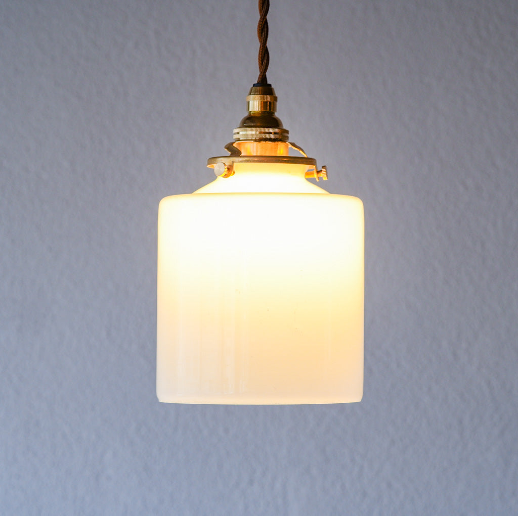 作地未詳｜ミルクガラス｜リユース｜ビンテージ｜ペンダントライト