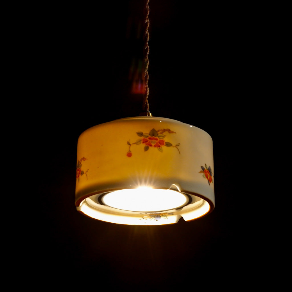 作地未詳｜椿｜白磁｜ペンダントライト