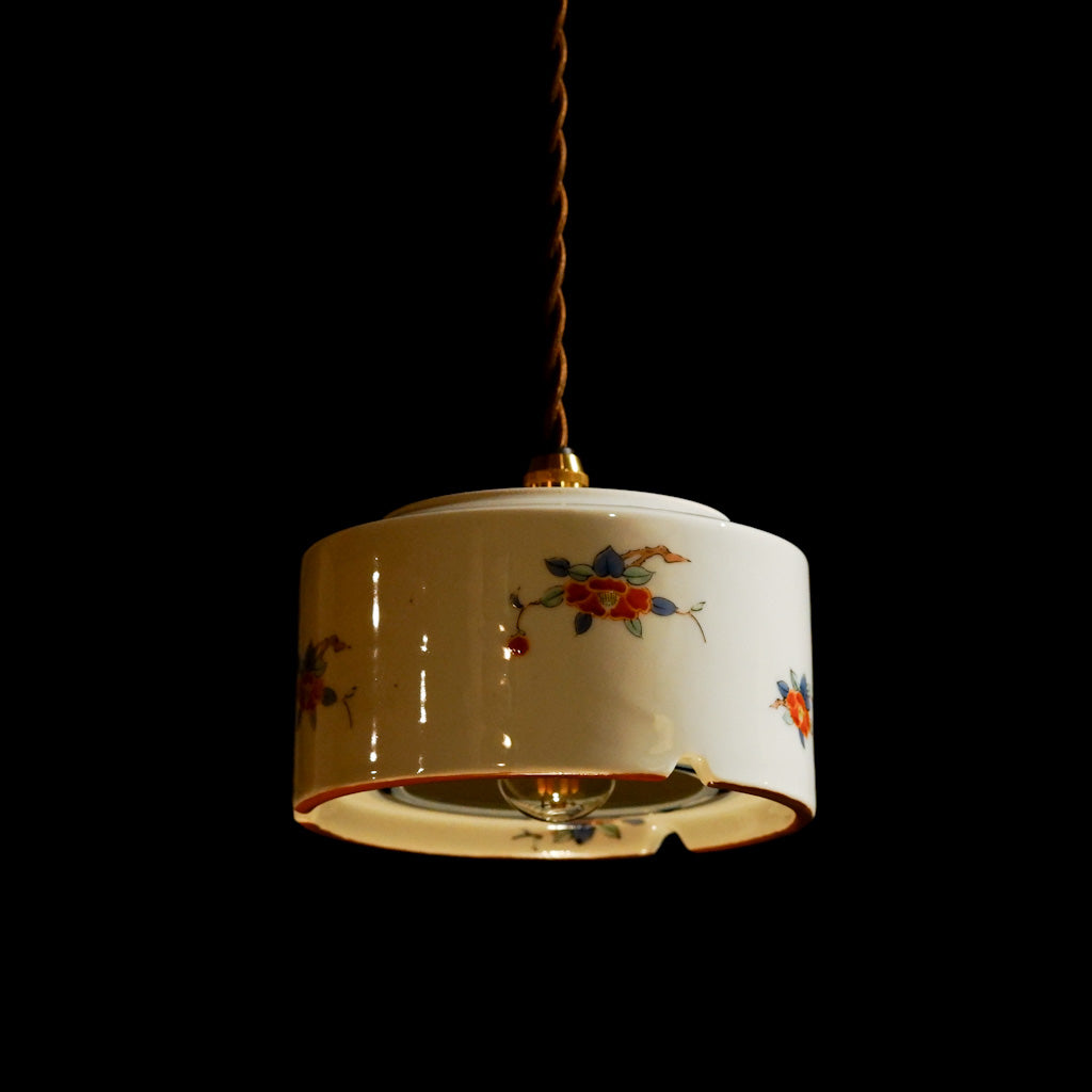 作地未詳｜椿｜白磁｜ペンダントライト