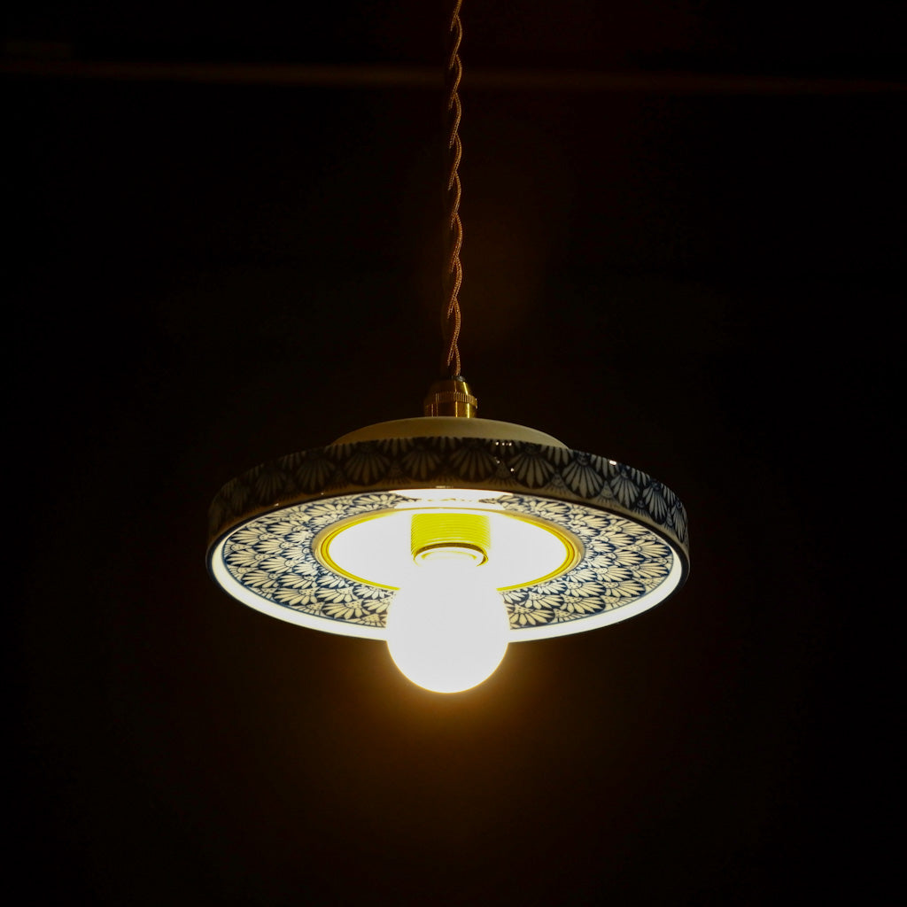 作地未詳｜白磁｜和柄｜ペンダントライト