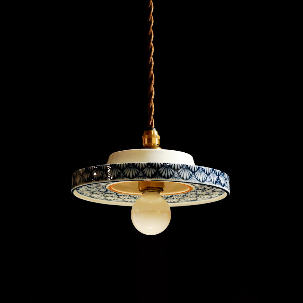 作地未詳｜白磁｜和柄｜ペンダントライト