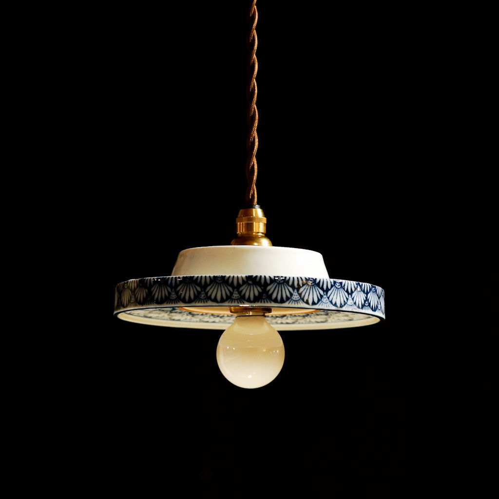 作地未詳｜白磁｜和柄｜ペンダントライト