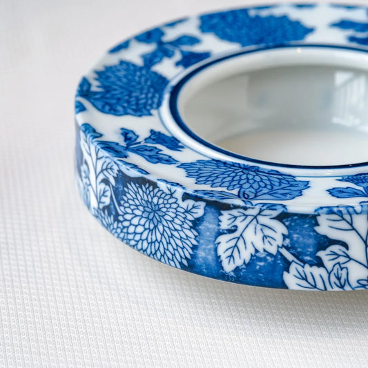 【早期購入】作地未詳｜染付｜菊文様｜ペンダントライト