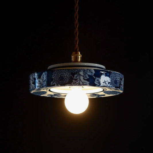 作地未詳｜染付｜菊文様｜ペンダントライト