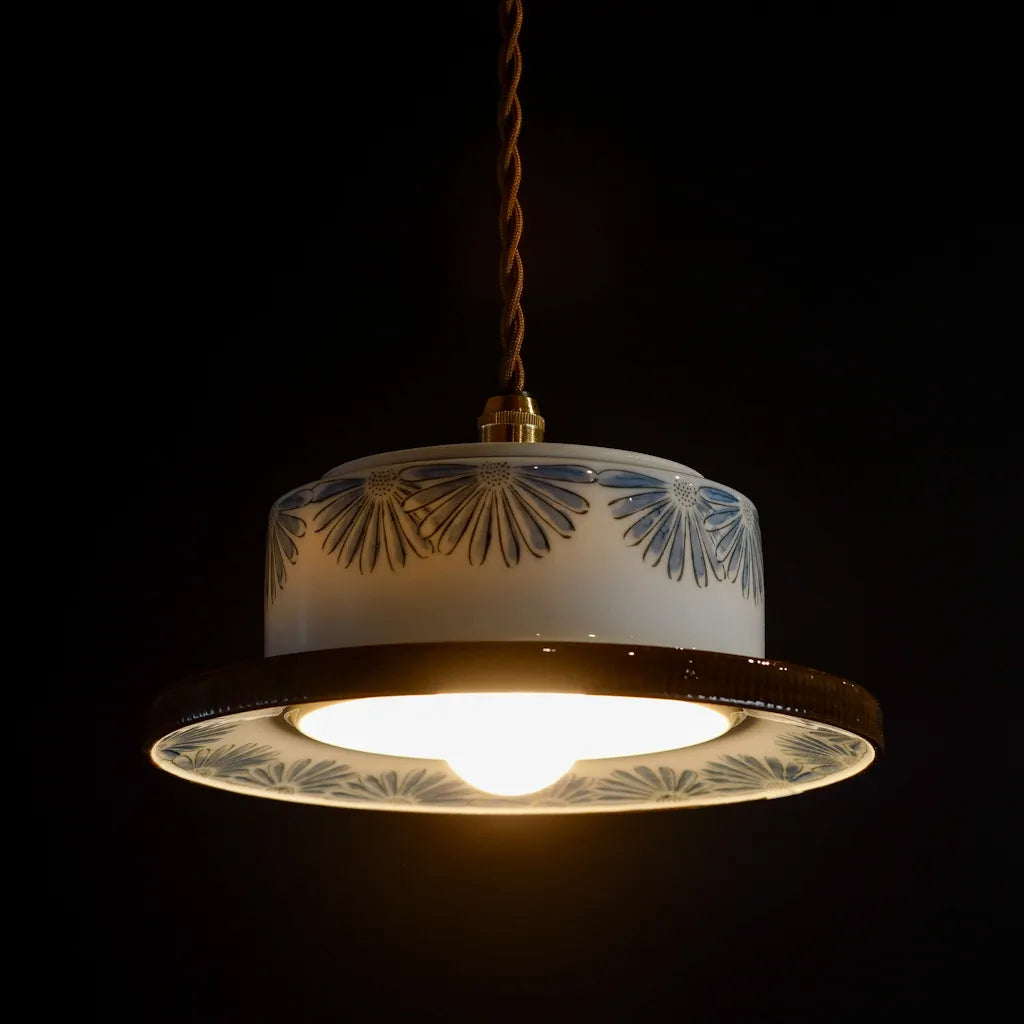 作地未詳｜淡彩色｜菊文様｜ペンダントライト